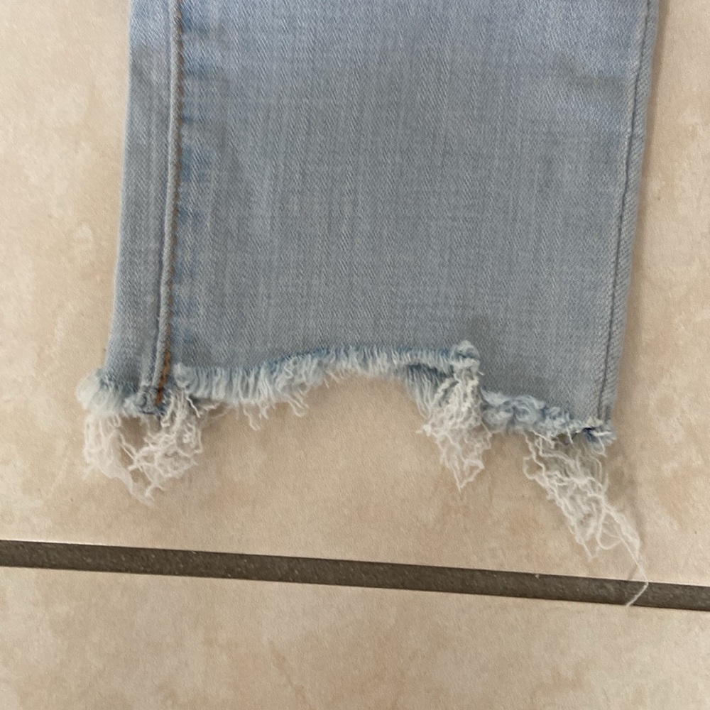 Levi’s 711 Skinny Jeans - Picture 8 of 8